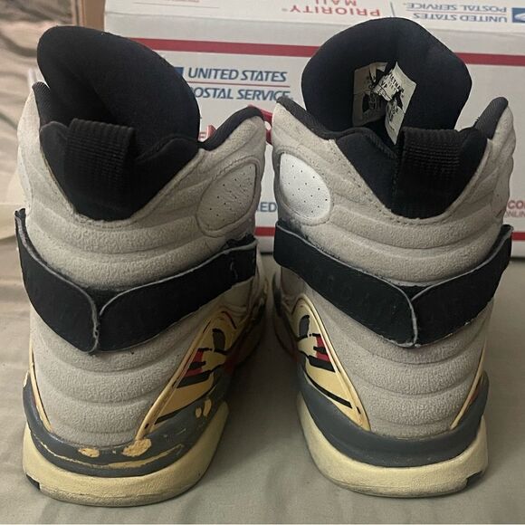 305368-101 Air Jordan 8 VIII Retro 2002 Bugs Bunny 5Y Womens 6.5 or 7 White Red - Picture 3 of 16